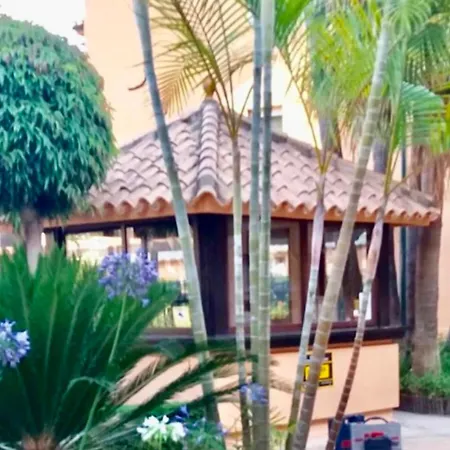 - Alicate Beachfront Apartment- 8 Apartment *