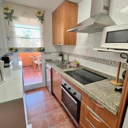 Apartment - Alicate Beachfront Apartment- 8 Marbella