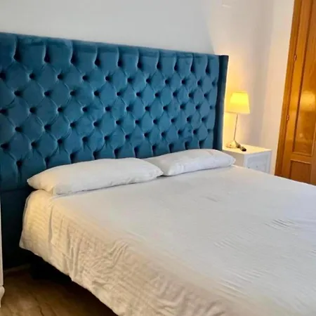 - Alicate Beachfront Apartment- 8 Marbella