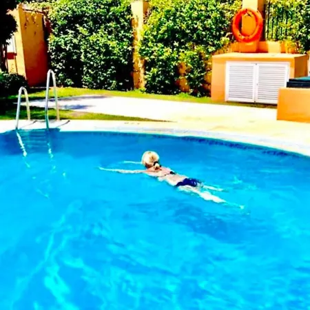 - Alicate Beachfront Apartment- 8 Marbella