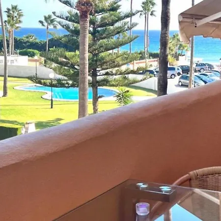 Apartment - Alicate Beachfront Apartment- 8 *