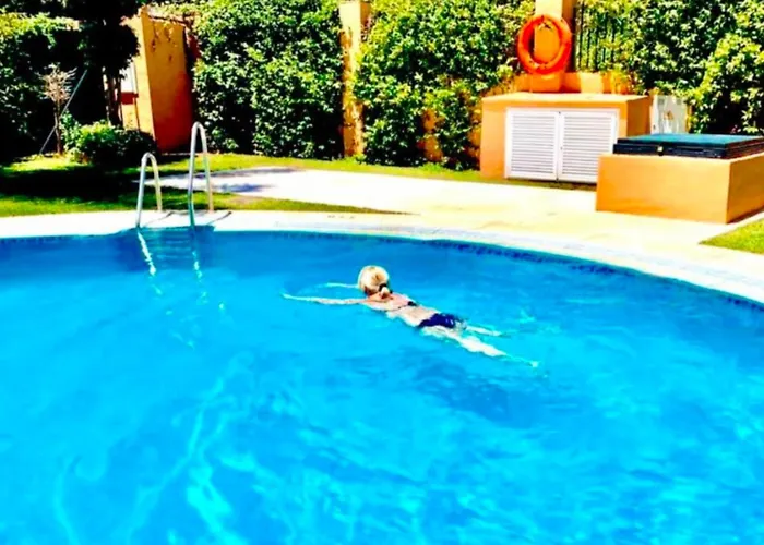 - Alicate Beachfront Apartment- 8 Marbella