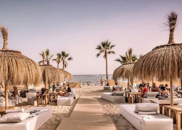- Alicate Beachfront Apartment- 8 شقة
