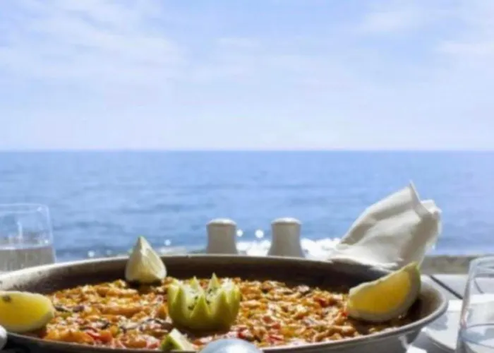 - Alicate Beachfront Apartment- 8 Marbella