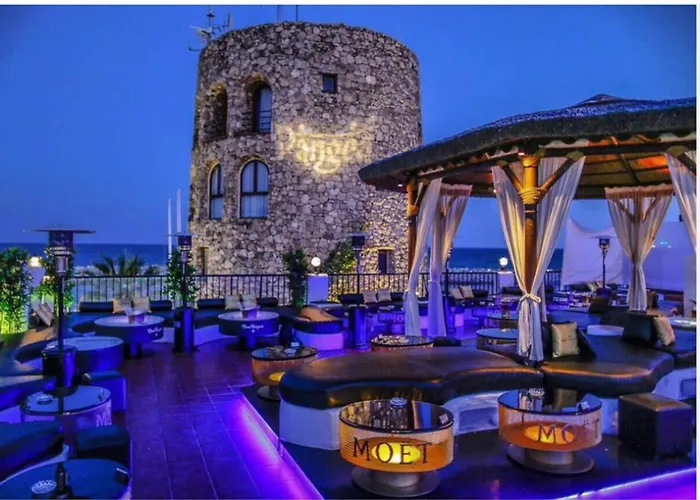 - Alicate Beachfront Apartment- 8 ماربيا