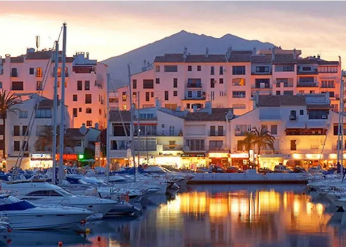 - Alicate Beachfront Apartment- 8 * Marbella