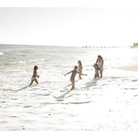 - Alicate Beachfront Apartment- 8 Marbellac