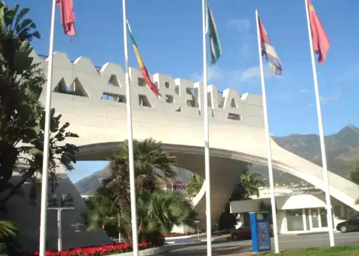 - Alicate Beachfront Apartment- 8