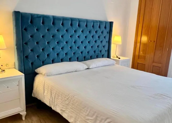 - Alicate Beachfront Apartment- 8 Marbella